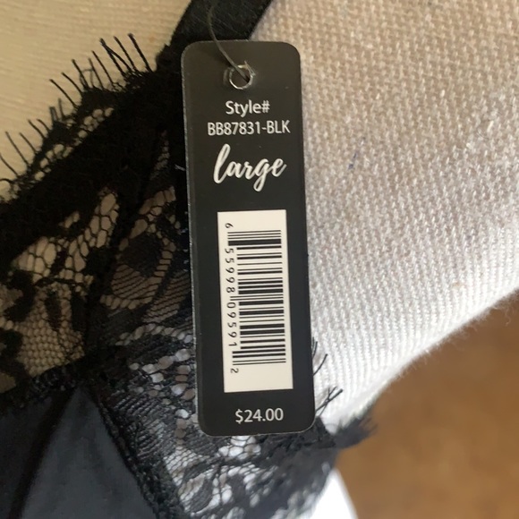 ๐4xHost Pick๐ BootayBag Bralette - Picture 6 of 7